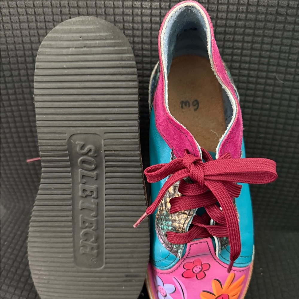 Vibrant Floral Women's Flats by